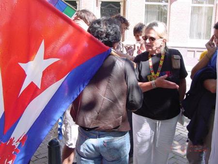 Oppositie schrikt van de cubaanse vlag