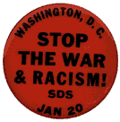 Tegen racisme en oorlog; badge uit VS